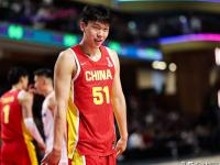 乐鱼体育登录-杨瀚森顶住鹈鹕双塔冲击奉上夏联含金量最高一战？