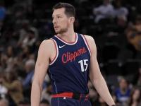 乐鱼体育平台-NBA快船交易第2步：正式裁掉中锋尤班克斯&amp;度过澄清期将加盟国王的简单介绍