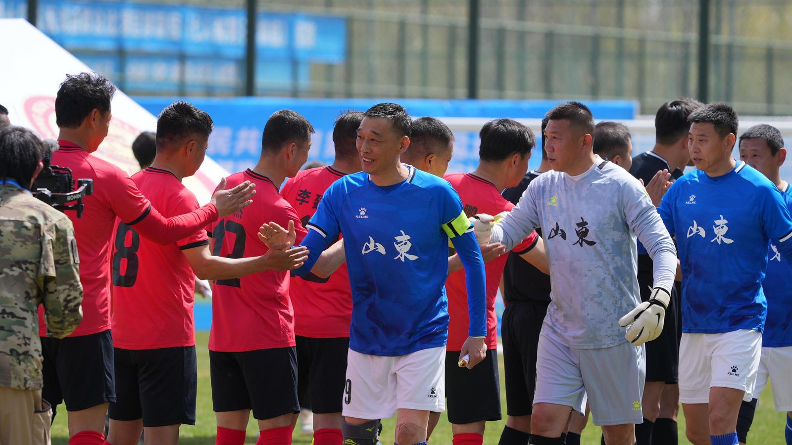 包含顶级阵容交锋，激情足球盛事燃情开幕的词条