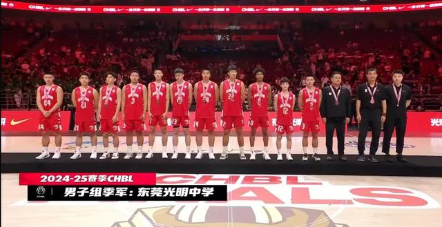 国内最高水平的篮球联赛最近的争夺